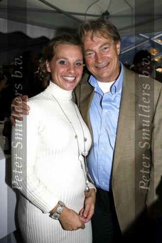 Amsterdam 2 september 2006
Ossehaasparty georganiseerd door Ralph de Vries en Reinout...
Annetrije de Kroes zwanher met Paul Fagel