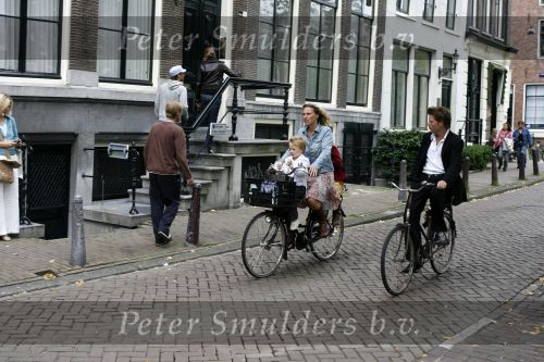 Amsterdam 2 september 2006
Tjeerd Oosterhuis en Edsilia Rombley trouwen in de Rode hoed.
Pieter Kuijpers met vrouw en kinderen