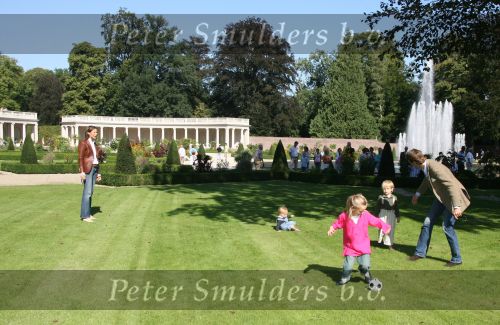 Apeldoorn, 9 September 2006
Fotosessie bij Kasteel \'t Loo met Prins Maurits en Prinses Marilene met hun kinderen Prinses Anna, Prins Lucas en Prinses Felicia.