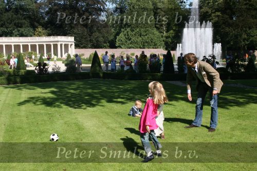 Apeldoorn, 9 September 2006
Fotosessie bij Kasteel \'t Loo met Prins Maurits en Prinses Marilene met hun kinderen Prinses Anna, Prins Lucas en Prinses Felicia.