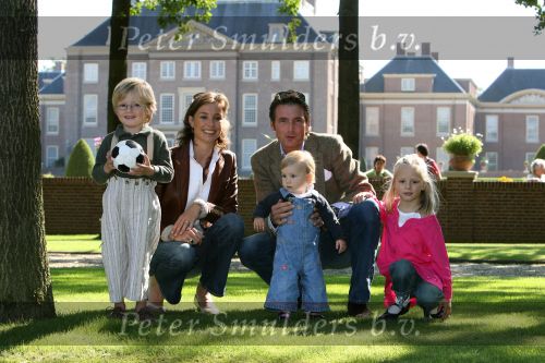 Apeldoorn, 9 September 2006
Fotosessie bij Kasteel \'t Loo met Prins Maurits en Prinses Marilene met hun kinderen Prinses Anna, Prins Lucas en Prinses Felicia.
