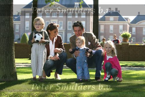 Apeldoorn, 9 September 2006
Fotosessie bij Kasteel \'t Loo met Prins Maurits en Prinses Marilene met hun kinderen Prinses Anna, Prins Lucas en Prinses Felicia.