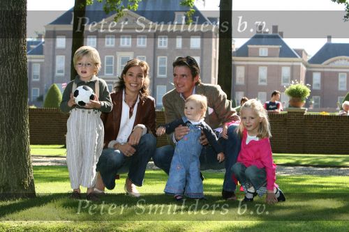 Apeldoorn, 9 September 2006
Fotosessie bij Kasteel \'t Loo met Prins Maurits en Prinses Marilene met hun kinderen Prinses Anna, Prins Lucas en Prinses Felicia.