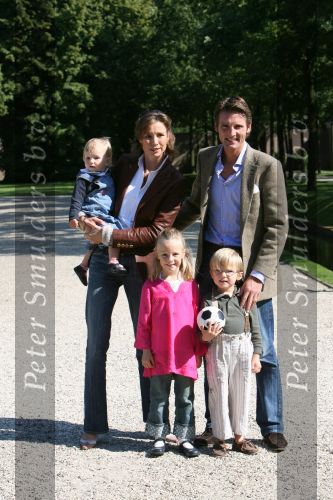 Apeldoorn, 9 September 2006
Fotosessie bij Kasteel \'t Loo met Prins Maurits en Prinses Marilene met hun kinderen Prinses Anna, Prins Lucas en Prinses Felicia.