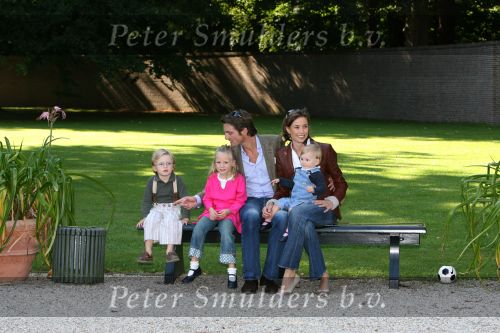 Apeldoorn, 9 September 2006
Fotosessie bij Kasteel \'t Loo met Prins Maurits en Prinses Marilene met hun kinderen Prinses Anna, Prins Lucas en Prinses Felicia.