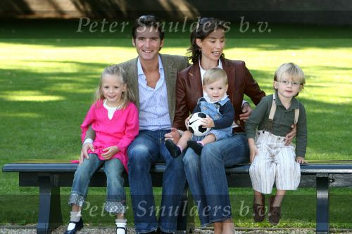 Apeldoorn, 9 September 2006
Fotosessie bij Kasteel \'t Loo met Prins Maurits en Prinses Marilene met hun kinderen Prinses Anna, Prins Lucas en Prinses Felicia.