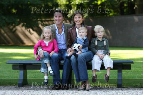 Apeldoorn, 9 September 2006
Fotosessie bij Kasteel \'t Loo met Prins Maurits en Prinses Marilene met hun kinderen Prinses Anna, Prins Lucas en Prinses Felicia.