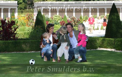Apeldoorn, 9 September 2006
Fotosessie bij Kasteel \'t Loo met Prins Maurits en Prinses Marilene met hun kinderen Prinses Anna, Prins Lucas en Prinses Felicia.