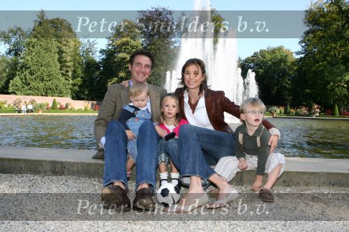 Apeldoorn, 9 September 2006
Fotosessie bij Kasteel \'t Loo met Prins Maurits en Prinses Marilene met hun kinderen Prinses Anna, Prins Lucas en Prinses Felicia.