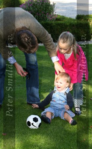 Apeldoorn, 9 September 2006
Fotosessie bij Kasteel \'t Loo 
Prinses Anna met haar broertje Prins Lucas en zusje Prinses Felicia