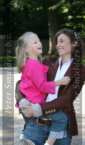 Apeldoorn, 9 September 2006
Fotosessie bij Kasteel \'t Loo 
Prinses Anna met haar mama Prinses Marilene