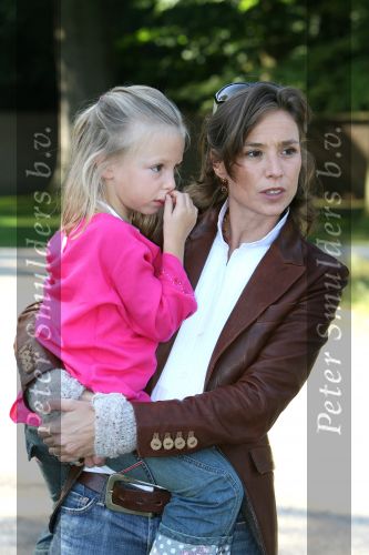 Apeldoorn, 9 September 2006
Fotosessie bij Kasteel \'t Loo 
Prinses Anna met haar mama Prinses Marilene