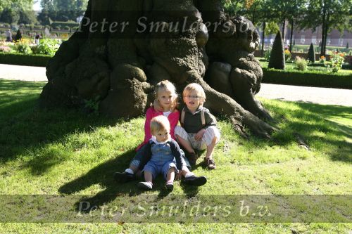 Apeldoorn, 9 September 2006
Fotosessie bij Kasteel \'t Loo 
Prinses Anna met haar broertje Prins Lucas en zusje Prinses Felicia