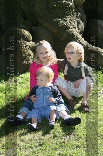 Apeldoorn, 9 September 2006
Fotosessie bij Kasteel \'t Loo 
Prinses Anna met haar broertje Prins Lucas en zusje Prinses Felicia
