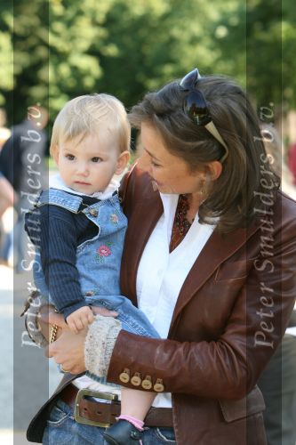 Apeldoorn, 9 September 2006
Fotosessie bij Kasteel \'t Loo Prinses Marilene met haar dochter Prinses Felicia.