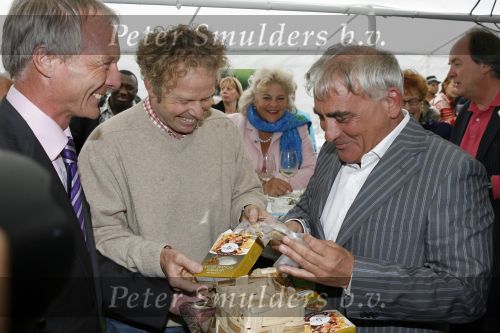 Hilversum 29 augustus 2006
Presentatie kookboek Rik Felderhof.
Rik Felderhof met witte truffel
