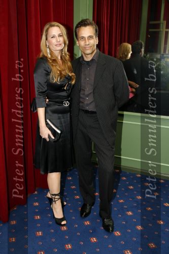 Amsterdam 28 augustus 2006
Modeshow Ronald Kolk in krasnapolsky.
Robert Schoemacher met zijn vriendin Claudia v Zweden