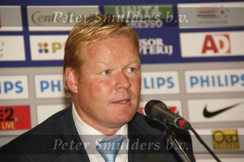 Eindhoven, 17 September 2006
Kompetitiewedstrijd PSV-Feyenoord, eindstand 2-1
PSV-trainer Ronald Koeman tijdens de persconferentie