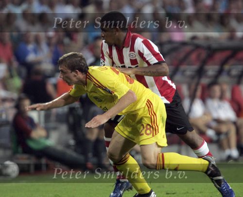 Eindhoven, 12 September 2006 Eerste wedstrijd ChampionsLeague Seizoen 2006/2007 eindstand 0-0
Stephan Warnock in duel met Jeferson Farfan