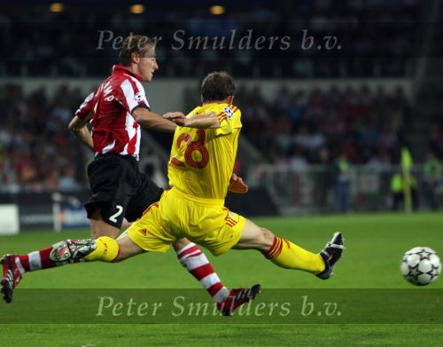Eindhoven,12 September 2006
Champions League wedstrijd PSV-FC Liverpool
Jan Kromkamp in duel met Stephen Warnock