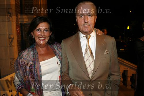 Amsterdam 6 september 2006
Modeshow Monique Collignon in het tropenmuseum.
Theo Hiddema met vrouw