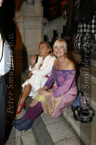 Amsterdam 6 september 2006
Modeshow Monique Collignon in het tropenmuseum.
Vivian Boelen met handtas