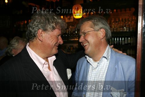 Amsterdam 6 september 2006
Suprisefeestje voor de 65 e verjaardag van Willibrord Frequin.
Willibrord met Guido maas