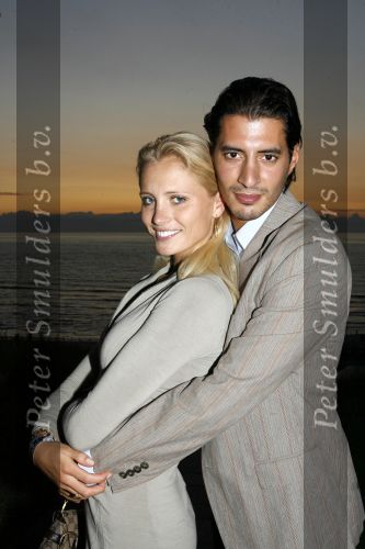 Noordwijk 26 augustus 2006
Presentatie blad JFK in huis ter Duin.
Yfke Sturm met verloofde