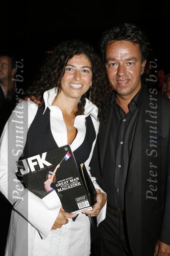 Noordwijk 26 augustus 2006
Presentatie blad JFK in huis ter Duin.
Femmetje de Wind met Yves Gijraths