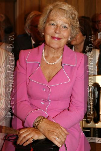 Amsterdam 11 september 2006
Modeshow Frans Molenaar in het Amstel Hotel.  Groot meesteres van de koningin mevrouw v Loon de la bouchere