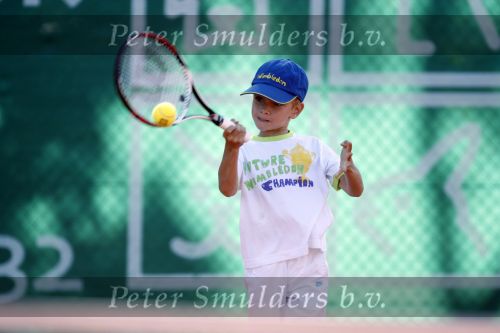 Muiderberg 7 september 2007
Alec en Emma Krajicek  spelen samen tennis bij de clubkampioenschappen. Papa Richard en de au pair kijken toe.