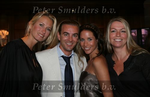 Noordwijk, 1 September 2007 Jacky Fair met o.a. modeshow van Danie Bles.
Op de foto v.l.n.r.: Anouk Smulders, Tom Sebastian, Renee Vervoorn en Irma v Hove ( Vriendin van Anouk )