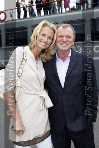 Amsterdam 30 augustus 2007
Eindfeest van Talpa op de supperclub boot. Anouk Smulders en Evert Santegoeds