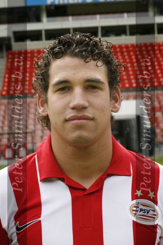 Eindhoven, 28 Augustus 2007
Jaarlijkse fotosessie van de nieuwe Selektie van PSV Seizoen 2007/2008
Dirk Marcellis