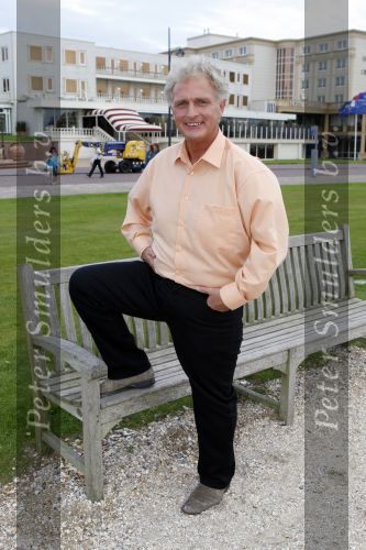 Noordwijk 15 augustus 2007
Tros zomerfeest bij hotels van Oranje . Emile Hartkamp 81 kg afgevallen