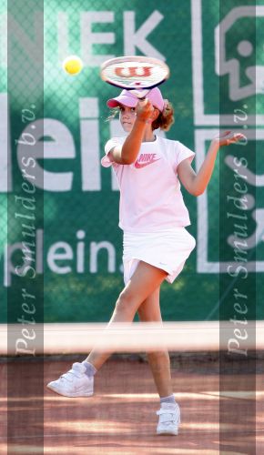 Muiderberg 7 september 2007
Alec en Emma Krajicek  spelen samen tennis bij de clubkampioenschappen. Papa Richard en de au pair kijken toe.