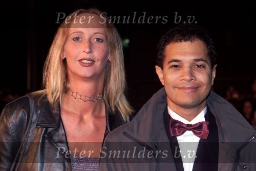 Scheveningen 21-11-1999
Premiere van de musical Elisabeth in het circustheater in Scheveningen.
Jon Jones met ex-vrouw
