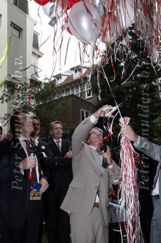 Amsterdam 7 september 2007
Opening nieuwe pand van de Pim de Vos advocaten op de pc hooftstraat. de rijdende rechter Frank Visser