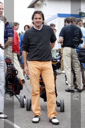 Zandvoort 18 augustus 2007
Pieter v Vollenhoven speelt mee met een charity wedstrijd van de klm open golf een week nadat bij hemin het ziekenhuis stuk huid verwijderd is. Hein Vergeer