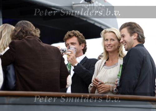 Amsterdam 30 augustus 2007
Eindfeest van Talpa op de supperclub boot. John de Mol Jr, Anouk Smulders en Winston Gerschtanowitz