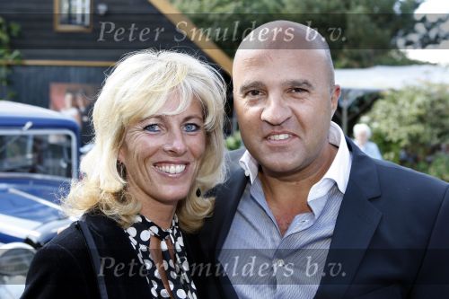 Laren/ Eemnes 29 augustus 2007
Willibrord Frequin en zijn Suzanne trouwen. Ze vertrekken vanaf thuis met koets naar de theetuin. John v d Heuvel met zijn vrouw
