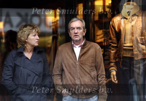Amsterdam 1 september 2007
Lex Harding met zijn vrouw aan het winkelen op de pc hooftstraat.