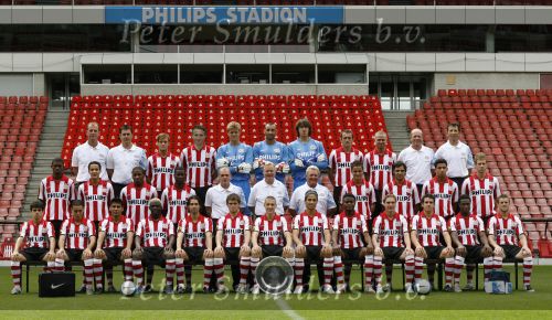 Eindhoven, 28 Augustus 2007
PSV Selektie, Seizoen 2007/2008
Bovenste rij v.l.n.r.: Ferd v Odenhoven, Joop Hiele, Mika Vayrynen, Jan Kromkamp, Bas Roorda, Gomes, Cassio Ramos, Csaba Feher, Tommie v d Leegte, Mart v d Heuvel en Luc v Agt
Middelste rij v.l.n.r.: Alcides, Otman Bakkal, Jefferson Farfan,Edsion Mendez, Jan Wouters, Ronald Koeman, Tonny Bruins Slot, Ibrahim Afellay, Kenneth Perez, Jonathan Reis, Slobodan Rajkovic 
Onderste rij v.l.n.r.: Fagner, Ismail Aisssati, Carlos Salcido, Arouna Kone, John de Jong, Dank Lazovic, Timmy Simons, Manuel Da Costa, Eric Addo,Mike Zonneveld, Dirk Marcellis, Genero Zeefuik en Jason Culina