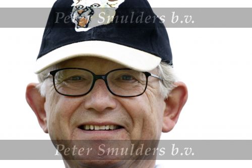 Zandvoort 18 augustus 2007
Pieter v Vollenhoven speelt mee met een charity wedstrijd van de klm open golf een week nadat bij hemin het ziekenhuis stuk huid verwijderd is.