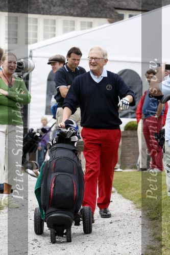Zandvoort 18 augustus 2007
Pieter v Vollenhoven speelt mee met een charity wedstrijd van de klm open golf een week nadat bij hemin het ziekenhuis stuk huid verwijderd is.