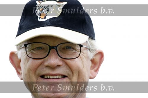 Zandvoort 18 augustus 2007
Pieter v Vollenhoven speelt mee met een charity wedstrijd van de klm open golf een week nadat bij hemin het ziekenhuis stuk huid verwijderd is.