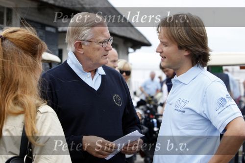 Zandvoort 18 augustus 2007
Pieter v Vollenhoven speelt mee met een charity wedstrijd van de klm open golf een week nadat bij hemin het ziekenhuis stuk huid verwijderd is. Met Frank Houben