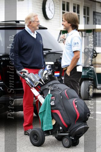 Zandvoort 18 augustus 2007
Pieter v Vollenhoven speelt mee met een charity wedstrijd van de klm open golf een week nadat bij hemin het ziekenhuis stuk huid verwijderd is. Met Frank Houben
