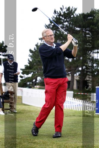 Zandvoort 18 augustus 2007
Pieter v Vollenhoven speelt mee met een charity wedstrijd van de klm open golf een week nadat bij hemin het ziekenhuis stuk huid verwijderd is.