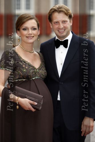 Apeldoorn 1 september 2007
Prins Willem Alexander viert zijn 40e verjaardag op paleis het Loo met Maxima Alexia Ariane en Amalia. Prinses Aimee zwanger en Prins Floris